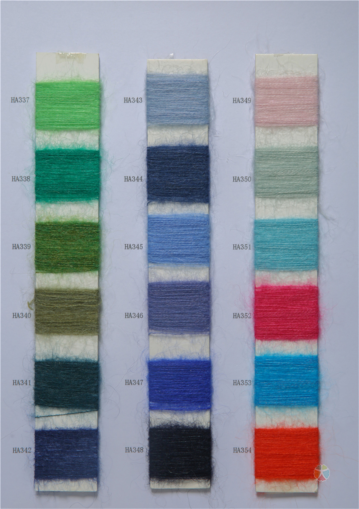 1/13NM 30Mohair 30Wool 40Nylon